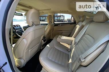 Седан Ford Fusion 2013 в 