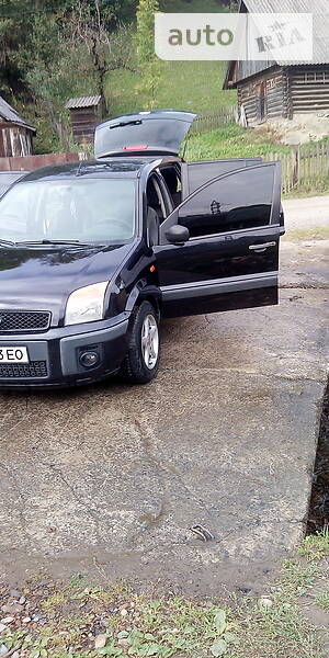 Хэтчбек Ford Fusion 2008 в Воловце