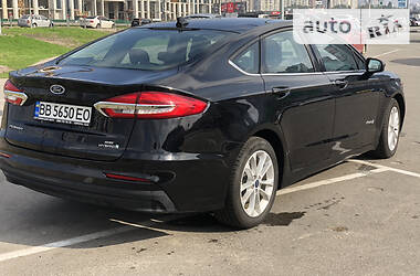 Седан Ford Fusion 2019 в Харькове