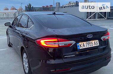 Седан Ford Fusion 2019 в Киеве