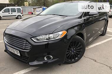 Седан Ford Fusion 2015 в 