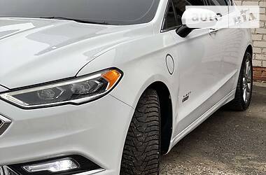 Седан Ford Fusion 2016 в 