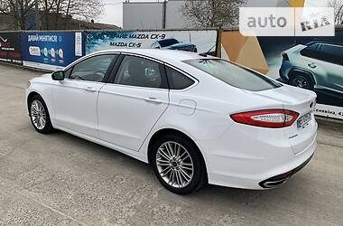 Седан Ford Fusion 2015 в 