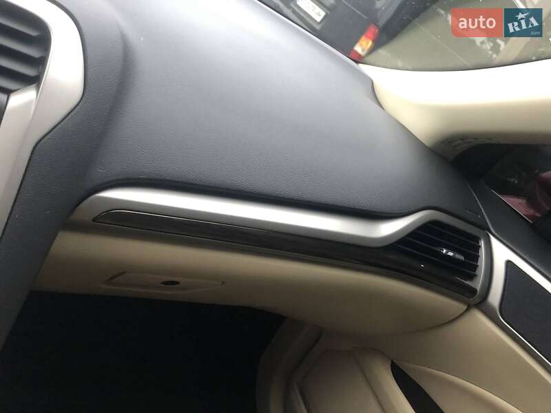 Седан Ford Fusion 2014 в Львове