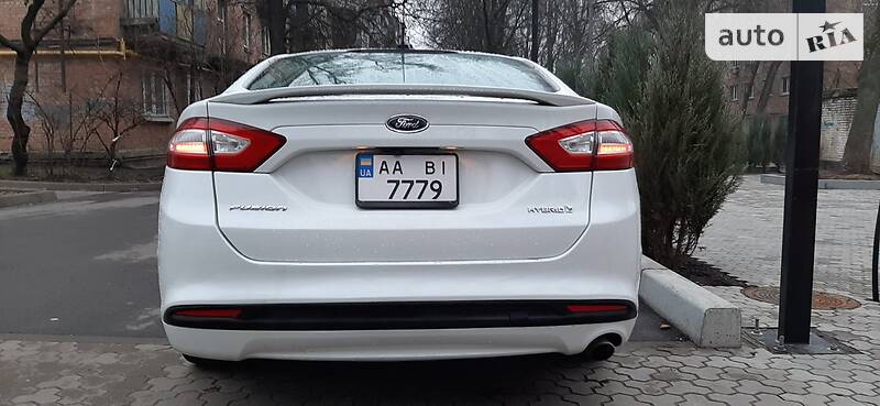 Седан Ford Fusion 2013 в Полтаві