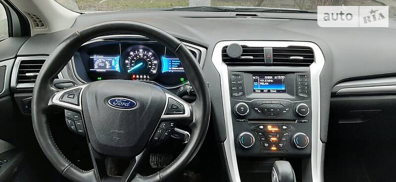 Седан Ford Fusion 2013 в Полтаві