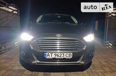 Седан Ford Fusion 2015 в 