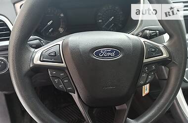 Седан Ford Fusion 2013 в Бахмуте