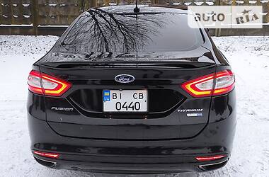 Седан Ford Fusion 2015 в 
