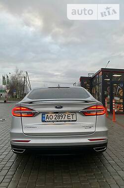 Седан Ford Fusion 2018 в Мукачевому