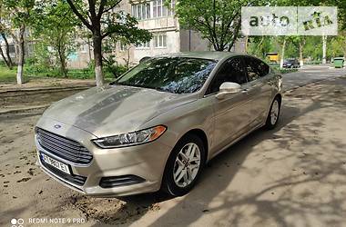 Седан Ford Fusion 2014 в Львове