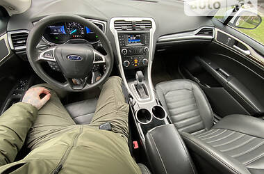 Седан Ford Fusion 2013 в Днепре