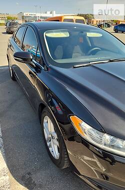 Седан Ford Fusion 2014 в 