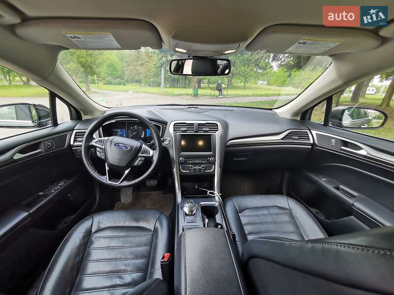 Седан Ford Fusion 2018 в Рівному