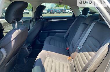 Седан Ford Fusion 2014 в 