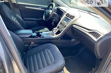 Седан Ford Fusion 2014 в 