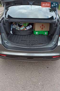Седан Ford Fusion 2013 в 