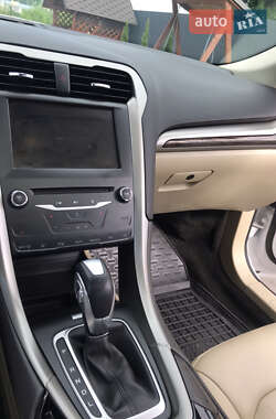 Седан Ford Fusion 2013 в Виноградові