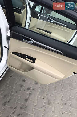 Седан Ford Fusion 2013 в Виноградові