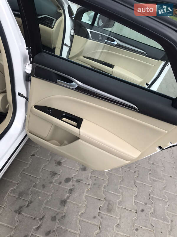 Седан Ford Fusion 2013 в Виноградове