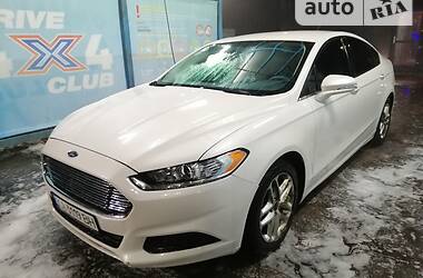 Седан Ford Fusion 2013 в 