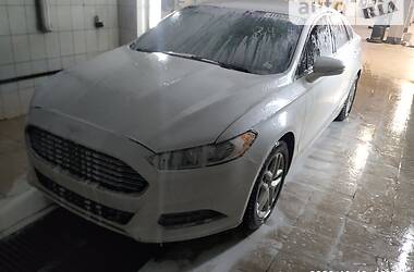 Седан Ford Fusion 2013 в 