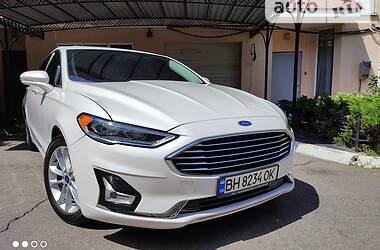 Ford Fusion 2019