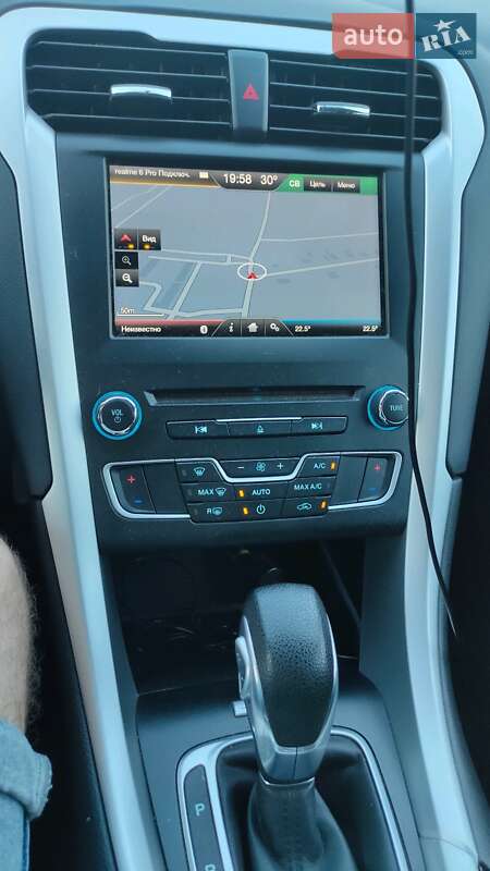 Седан Ford Fusion 2015 в Кривом Роге