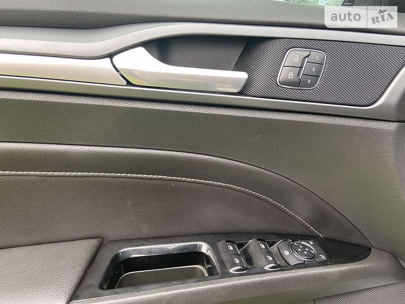 Седан Ford Fusion 2014 в Косові фото 15 Седан Ford Fusion 2014 в Косові