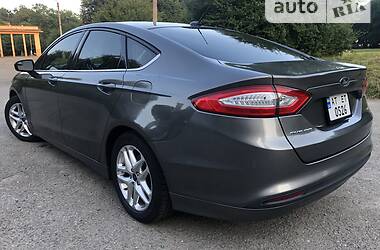 Седан Ford Fusion 2013 в 