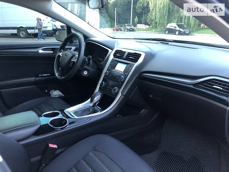 Седан Ford Fusion 2013 в Ивано-Франковске