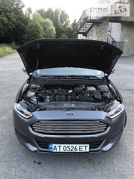 Седан Ford Fusion 2013 в Ивано-Франковске