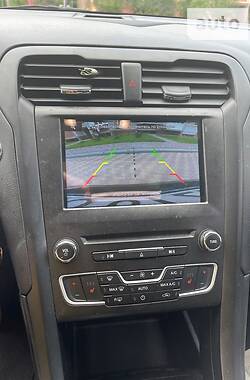 Седан Ford Fusion 2017 в 