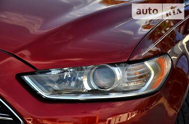 Седан Ford Fusion 2015 в 