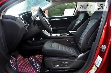 Седан Ford Fusion 2015 в 