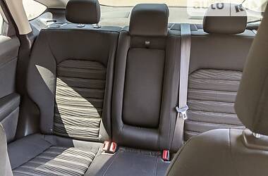 Седан Ford Fusion 2015 в 