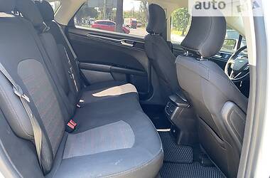 Седан Ford Fusion 2016 в 