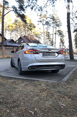 Седан Ford Fusion 2017 в 