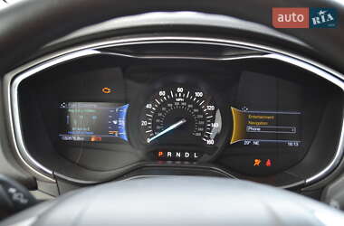 Седан Ford Fusion 2020 в 