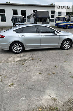 Седан Ford Fusion 2015 в 