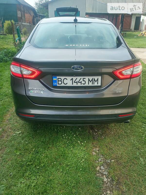 Седан Ford Fusion 2015 в Стрые
