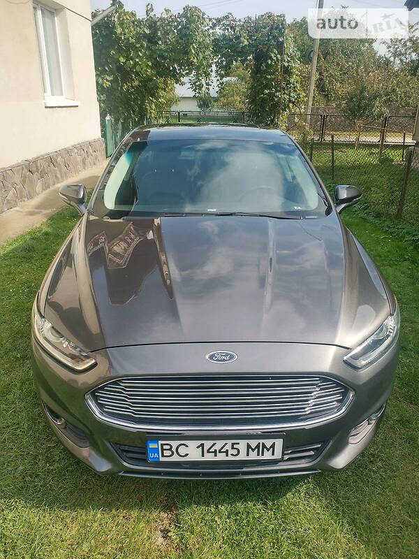 Седан Ford Fusion 2015 в Стрые