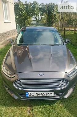 Седан Ford Fusion 2015 в Стрию