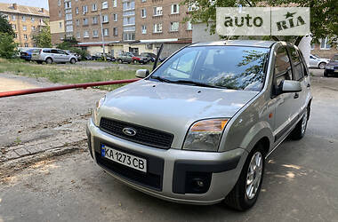 Хэтчбек Ford Fusion 2008 в Киеве