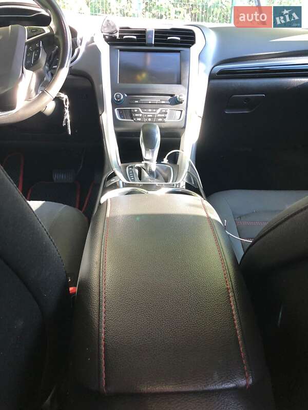 Седан Ford Fusion 2015 в Киеве