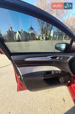 Седан Ford Fusion 2019 в 