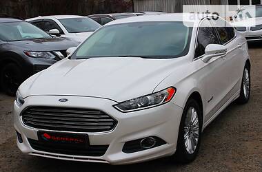 Седан Ford Fusion 2012 в 