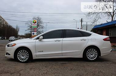 Седан Ford Fusion 2012 в 