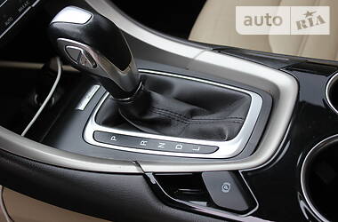 Седан Ford Fusion 2012 в 
