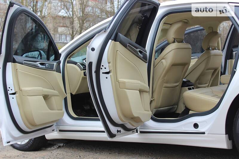 Седан Ford Fusion 2012 в Одесі